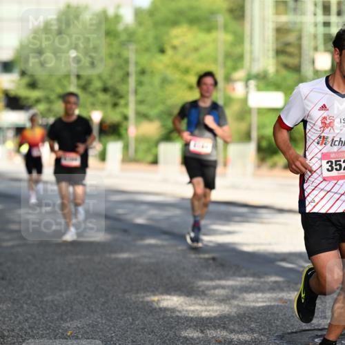 06.09.2026 - CURREX Alsterlauf Dr. Thomas Lammeyer http://msf.ph/oto/10124053 06.09.2026 09:40:47 Laufen 3524, 2919, 45 meine-sportfotos.de