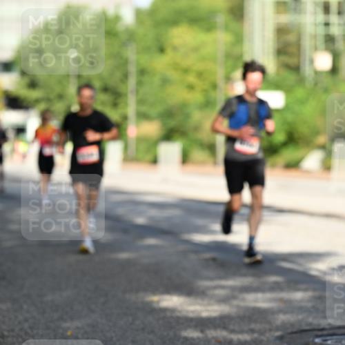 06.09.2026 - CURREX Alsterlauf Dr. Thomas Lammeyer http://msf.ph/oto/10124059 06.09.2026 09:40:47 Laufen  meine-sportfotos.de