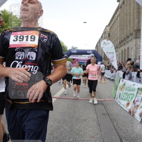 06.09.2026 - CURREX Alsterlauf Yannick Fuchs http://msf.ph/oto/10124099 06.09.2026 10:03:11 Ziel 2096, 2778, 3096, 3131, 3626, 3762, 3919, 3920, 4229, 4310, 4454, 4519, 4919, 4922, 4936, 5047, 5054, 5234, 5653, 5756, 5903, 5936, 6049, 6264, 6324, 6377, 6379, 8043, 8100, 8288 meine-sportfotos.de
