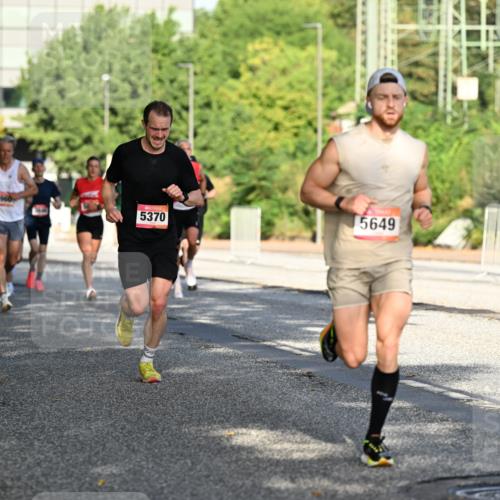 06.09.2026 - CURREX Alsterlauf Dr. Thomas Lammeyer http://msf.ph/oto/10124157 06.09.2026 09:40:57 Laufen 5197, 3960, 5370, 5649 meine-sportfotos.de