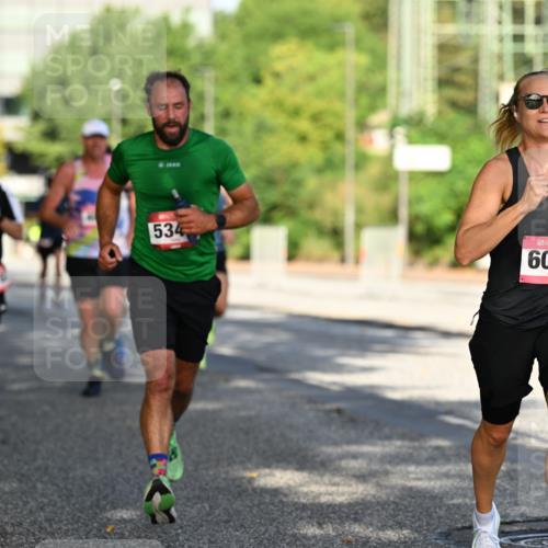 06.09.2026 - CURREX Alsterlauf Dr. Thomas Lammeyer http://msf.ph/oto/10124255 06.09.2026 09:41:11 Laufen 534, 6060 meine-sportfotos.de
