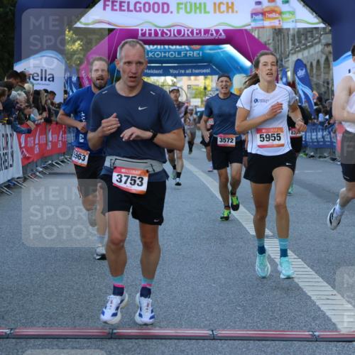 06.09.2026 - CURREX Alsterlauf Strokosch-Dieckow http://msf.ph/oto/10124274 06.09.2026 09:43:11 Ziel 2137, 2907, 3572, 3753, 5325, 5776, 5904, 5952, 5955, 5963, 6002, 6221, 8233, 8330 meine-sportfotos.de