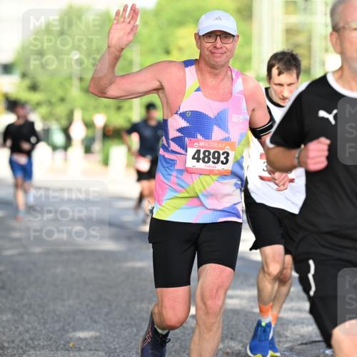 06.09.2026 - CURREX Alsterlauf Dr. Thomas Lammeyer http://msf.ph/oto/10124285 06.09.2026 09:41:14 Laufen 11, 4893, 610 meine-sportfotos.de