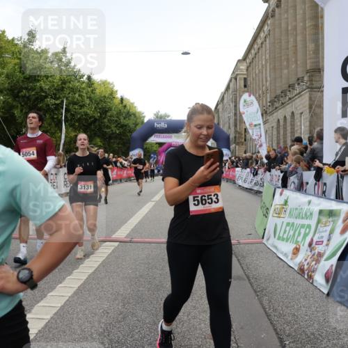 06.09.2026 - CURREX Alsterlauf Yannick Fuchs http://msf.ph/oto/10124293 06.09.2026 10:03:16 Ziel 2096, 2778, 3131, 3626, 3762, 3919, 3920, 4229, 4310, 4454, 4519, 4919, 4936, 5025, 5047, 5054, 5552, 5653, 5756, 5936, 6050, 6264, 6324, 6377, 8043, 8288 meine-sportfotos.de