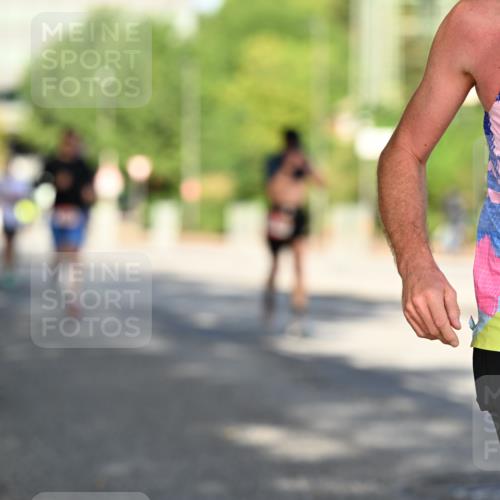 06.09.2026 - CURREX Alsterlauf Dr. Thomas Lammeyer http://msf.ph/oto/10124296 06.09.2026 09:41:15 Laufen 489 meine-sportfotos.de
