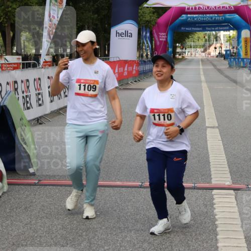 06.09.2026 - CURREX Alsterlauf Strokosch-Dieckow http://msf.ph/oto/10124334 06.09.2026 12:13:42 Ziel 1109, 1110 meine-sportfotos.de