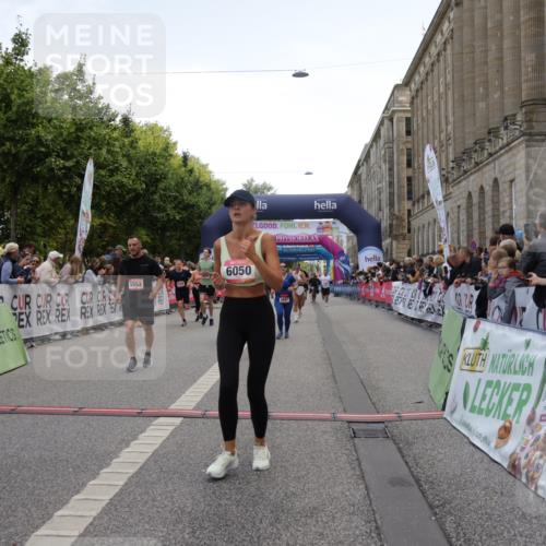 06.09.2026 - CURREX Alsterlauf Yannick Fuchs http://msf.ph/oto/10124376 06.09.2026 10:03:19 Ziel 2323, 2334, 2522, 3131, 3626, 3762, 3874, 4229, 4919, 4936, 5025, 5047, 5054, 5552, 5653, 5756, 6050, 6345, 6355, 6377, 8043, 8150 meine-sportfotos.de
