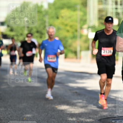 06.09.2026 - CURREX Alsterlauf Dr. Thomas Lammeyer http://msf.ph/oto/10124378 06.09.2026 09:41:23 Laufen 2139, 5606 meine-sportfotos.de