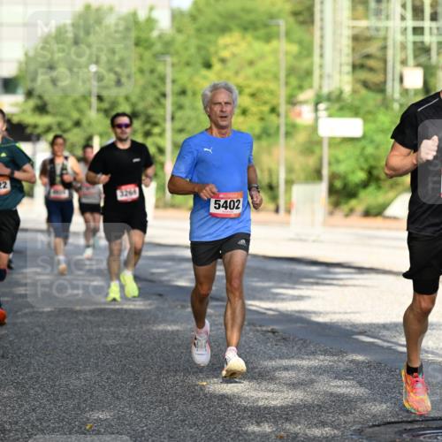 06.09.2026 - CURREX Alsterlauf Dr. Thomas Lammeyer http://msf.ph/oto/10124379 06.09.2026 09:41:24 Laufen 5722, 5402, 2139 meine-sportfotos.de