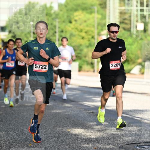 06.09.2026 - CURREX Alsterlauf Dr. Thomas Lammeyer http://msf.ph/oto/10124403 06.09.2026 09:41:26 Laufen 5711, 5722, 3269 meine-sportfotos.de