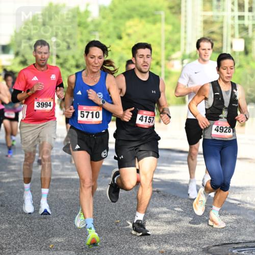 06.09.2026 - CURREX Alsterlauf Dr. Thomas Lammeyer http://msf.ph/oto/10124427 06.09.2026 09:41:28 Laufen 3994, 5710, 4157, 4928 meine-sportfotos.de