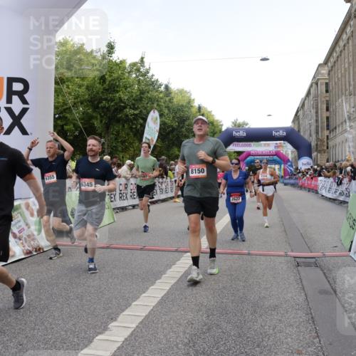 06.09.2026 - CURREX Alsterlauf Yannick Fuchs http://msf.ph/oto/10124478 06.09.2026 10:03:22 Ziel 2280, 2323, 2334, 2522, 3131, 3625, 3874, 5025, 5054, 5330, 5552, 5651, 5653, 6050, 6345, 6355, 6377, 8150 meine-sportfotos.de