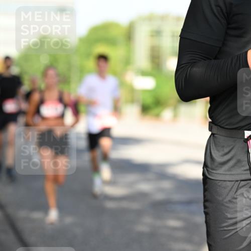 06.09.2026 - CURREX Alsterlauf Dr. Thomas Lammeyer http://msf.ph/oto/10124492 06.09.2026 09:41:38 Laufen 6047 meine-sportfotos.de