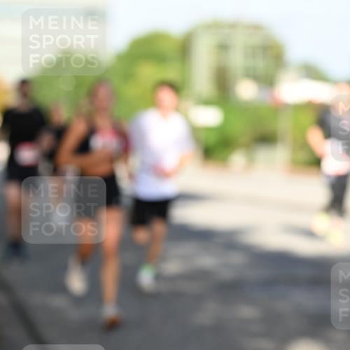 06.09.2026 - CURREX Alsterlauf Dr. Thomas Lammeyer http://msf.ph/oto/10124496 06.09.2026 09:41:38 Laufen  meine-sportfotos.de