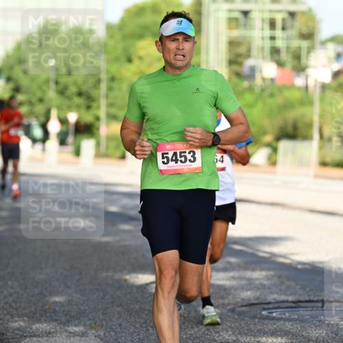 06.09.2026 - CURREX Alsterlauf Dr. Thomas Lammeyer http://msf.ph/oto/10124541 06.09.2026 09:41:45 Laufen 5453, 64 meine-sportfotos.de