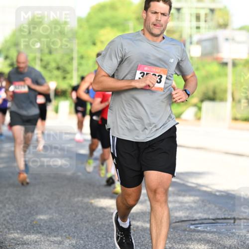 06.09.2026 - CURREX Alsterlauf Dr. Thomas Lammeyer http://msf.ph/oto/10124599 06.09.2026 09:41:53 Laufen 33 meine-sportfotos.de