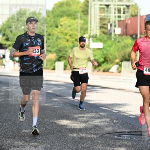 06.09.2026 - CURREX Alsterlauf Dr. Thomas Lammeyer http://msf.ph/oto/10124663 06.09.2026 09:42:00 Laufen 33, 3671, 4039, 32 meine-sportfotos.de