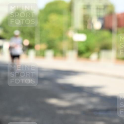 06.09.2026 - CURREX Alsterlauf Dr. Thomas Lammeyer http://msf.ph/oto/10124692 06.09.2026 09:42:02 Laufen  meine-sportfotos.de