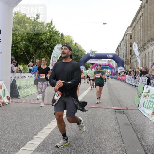 06.09.2026 - CURREX Alsterlauf Yannick Fuchs http://msf.ph/oto/10124761 06.09.2026 10:03:33 Ziel 2447, 2501, 2740, 2741, 2820, 2869, 3227, 3252, 3367, 3756, 4777, 5087, 5330, 5360, 5408, 5461, 5651, 6290, 6292, 6344, 8022, 8279 meine-sportfotos.de