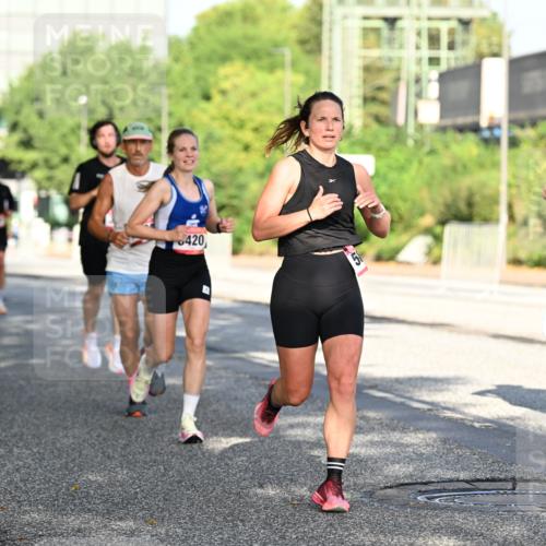 06.09.2026 - CURREX Alsterlauf Dr. Thomas Lammeyer http://msf.ph/oto/10124768 06.09.2026 09:42:10 Laufen 420, 1011 meine-sportfotos.de