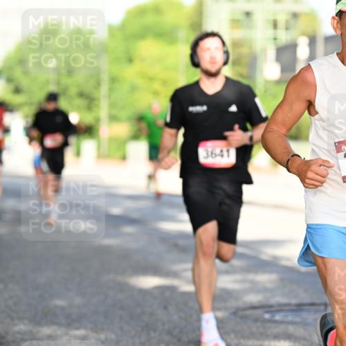 06.09.2026 - CURREX Alsterlauf Dr. Thomas Lammeyer http://msf.ph/oto/10124792 06.09.2026 09:42:13 Laufen 3641, 2289 meine-sportfotos.de
