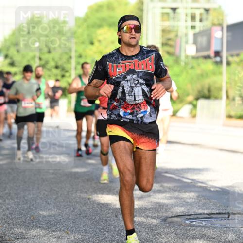 06.09.2026 - CURREX Alsterlauf Dr. Thomas Lammeyer http://msf.ph/oto/10125018 06.09.2026 09:42:37 Laufen  meine-sportfotos.de