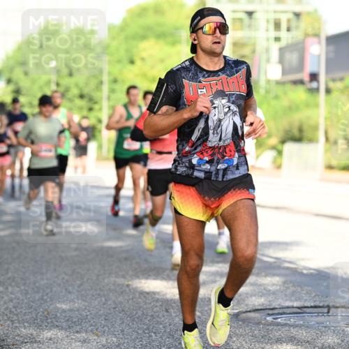 06.09.2026 - CURREX Alsterlauf Dr. Thomas Lammeyer http://msf.ph/oto/10125019 06.09.2026 09:42:37 Laufen  meine-sportfotos.de