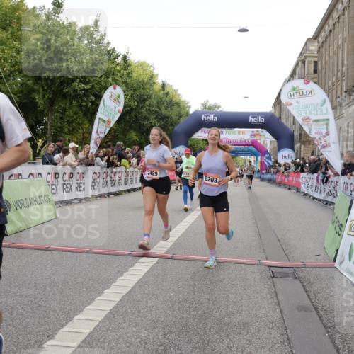 06.09.2026 - CURREX Alsterlauf Yannick Fuchs http://msf.ph/oto/10125039 06.09.2026 10:03:42 Ziel 2386, 2429, 2448, 2501, 2629, 2630, 2869, 3756, 4591, 4606, 5087, 5737, 6292, 6344, 8203, 8219, 8263, 8315, 8323 meine-sportfotos.de