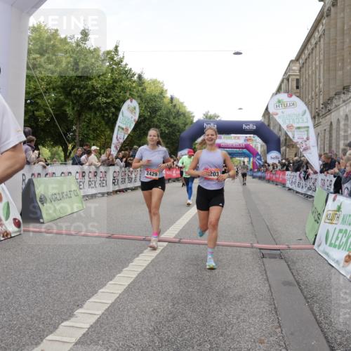 06.09.2026 - CURREX Alsterlauf Yannick Fuchs http://msf.ph/oto/10125050 06.09.2026 10:03:43 Ziel 2386, 2429, 2448, 2501, 2629, 2630, 2869, 3059, 3756, 4591, 4606, 5737, 6344, 8203, 8219, 8263, 8315, 8323 meine-sportfotos.de