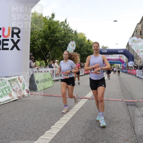 06.09.2026 - CURREX Alsterlauf Yannick Fuchs http://msf.ph/oto/10125061 06.09.2026 10:03:43 Ziel 2386, 2429, 2448, 2501, 2629, 2630, 2869, 3059, 3756, 4591, 4606, 5737, 6344, 8203, 8219, 8263, 8315, 8323 meine-sportfotos.de