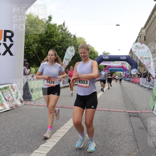 06.09.2026 - CURREX Alsterlauf Yannick Fuchs http://msf.ph/oto/10125072 06.09.2026 10:03:43 Ziel 2386, 2429, 2448, 2501, 2629, 2630, 2869, 3059, 3756, 4591, 4606, 5737, 6344, 8203, 8219, 8263, 8315, 8323 meine-sportfotos.de