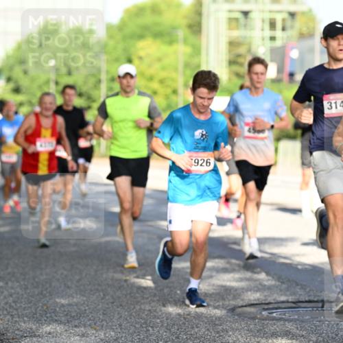 06.09.2026 - CURREX Alsterlauf Dr. Thomas Lammeyer http://msf.ph/oto/10125084 06.09.2026 09:42:44 Laufen 926, 3149, 4982 meine-sportfotos.de