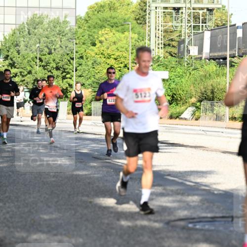 06.09.2026 - CURREX Alsterlauf Dr. Thomas Lammeyer http://msf.ph/oto/10125147 06.09.2026 09:42:51 Laufen 618, 6450, 2054, 6072, 822, 5123, 36, 02 meine-sportfotos.de