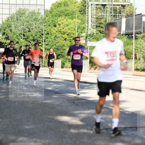 06.09.2026 - CURREX Alsterlauf Dr. Thomas Lammeyer http://msf.ph/oto/10125153 06.09.2026 09:42:51 Laufen 6186, 6450 meine-sportfotos.de