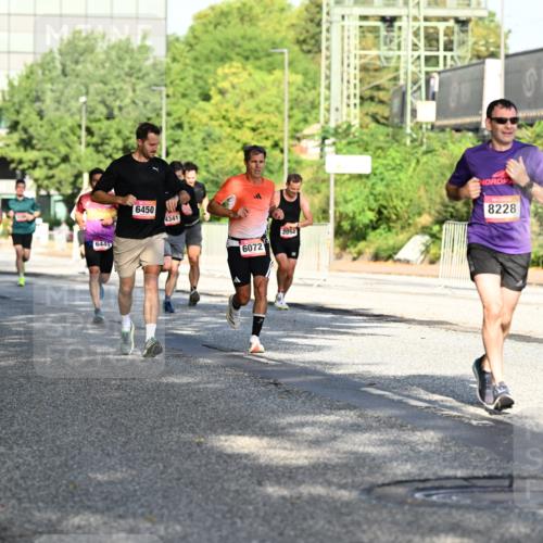 06.09.2026 - CURREX Alsterlauf Dr. Thomas Lammeyer http://msf.ph/oto/10125174 06.09.2026 09:42:53 Laufen 6449, 6450, 4341, 6072, 2054, 8228 meine-sportfotos.de