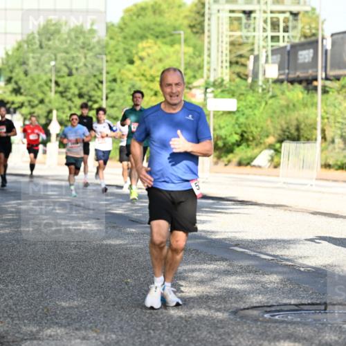 06.09.2026 - CURREX Alsterlauf Dr. Thomas Lammeyer http://msf.ph/oto/10125225 06.09.2026 09:42:58 Laufen 8193 meine-sportfotos.de