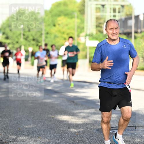 06.09.2026 - CURREX Alsterlauf Dr. Thomas Lammeyer http://msf.ph/oto/10125233 06.09.2026 09:42:59 Laufen  meine-sportfotos.de