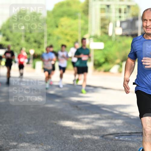 06.09.2026 - CURREX Alsterlauf Dr. Thomas Lammeyer http://msf.ph/oto/10125238 06.09.2026 09:43:00 Laufen 5 meine-sportfotos.de