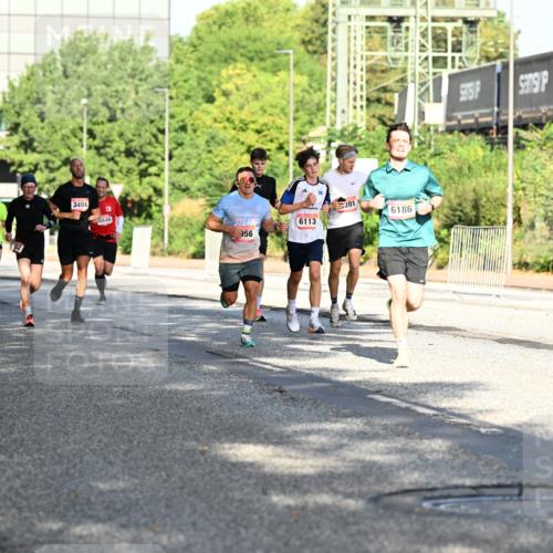 06.09.2026 - CURREX Alsterlauf Dr. Thomas Lammeyer http://msf.ph/oto/10125249 06.09.2026 09:43:01 Laufen 1497, 22, 3404, 391, 846, 6186, 6113, 956 meine-sportfotos.de