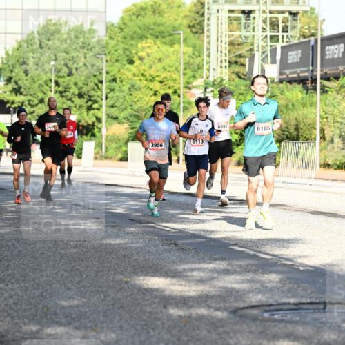 06.09.2026 - CURREX Alsterlauf Dr. Thomas Lammeyer http://msf.ph/oto/10125250 06.09.2026 09:43:01 Laufen 4970, 340, 546, 6113, 3956, 6391, 6186 meine-sportfotos.de