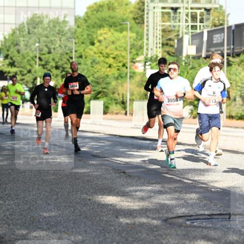 06.09.2026 - CURREX Alsterlauf Dr. Thomas Lammeyer http://msf.ph/oto/10125267 06.09.2026 09:43:02 Laufen 3404, 3956, 13, 6186 meine-sportfotos.de