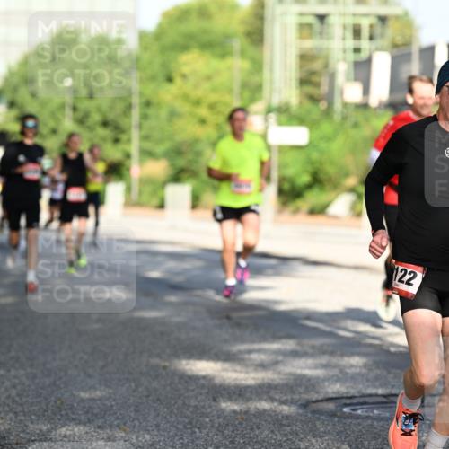 06.09.2026 - CURREX Alsterlauf Dr. Thomas Lammeyer http://msf.ph/oto/10125311 06.09.2026 09:43:07 Laufen 122 meine-sportfotos.de