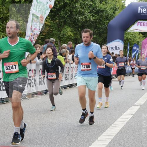06.09.2026 - CURREX Alsterlauf Yannick Fuchs http://msf.ph/oto/10125314 06.09.2026 10:03:53 Ziel 2042, 2989, 3059, 3094, 3405, 3651, 3766, 4132, 4591, 4606, 4968, 4972, 4979, 5284, 5468, 5911, 6247, 8079 meine-sportfotos.de