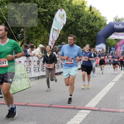06.09.2026 - CURREX Alsterlauf Yannick Fuchs http://msf.ph/oto/10125317 06.09.2026 10:03:53 Ziel 2042, 2989, 3059, 3094, 3405, 3651, 3766, 4132, 4591, 4606, 4968, 4972, 4979, 5284, 5468, 5911, 6247, 8079 meine-sportfotos.de