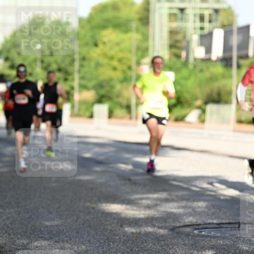 06.09.2026 - CURREX Alsterlauf Dr. Thomas Lammeyer http://msf.ph/oto/10125318 06.09.2026 09:43:07 Laufen 122 meine-sportfotos.de