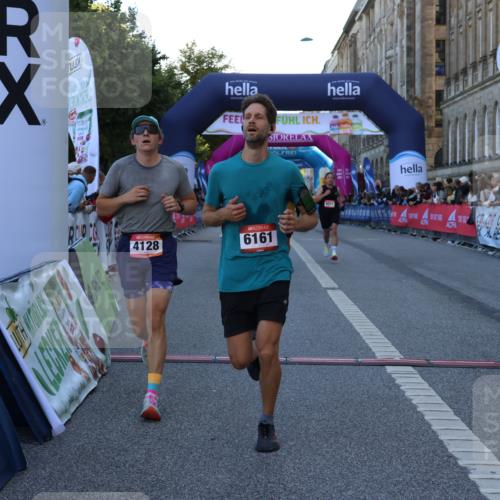 06.09.2026 - CURREX Alsterlauf Strokosch-Dieckow http://msf.ph/oto/10125353 06.09.2026 09:44:56 Ziel 2452, 2610, 3802, 3803, 4011, 4128, 5286, 5837, 6243 meine-sportfotos.de
