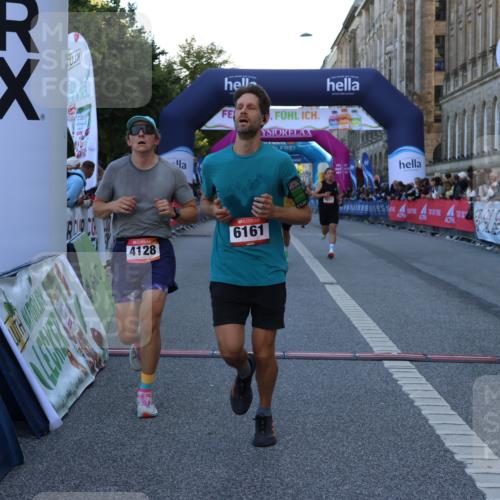 06.09.2026 - CURREX Alsterlauf Strokosch-Dieckow http://msf.ph/oto/10125358 06.09.2026 09:44:56 Ziel 2452, 2610, 3802, 3803, 4011, 4128, 5286, 5837, 6243 meine-sportfotos.de