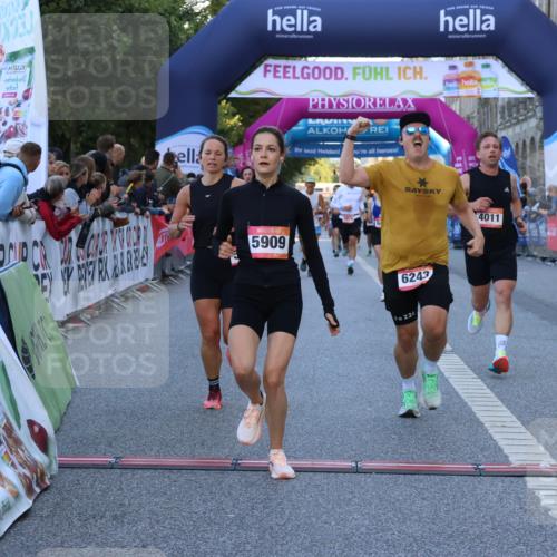 06.09.2026 - CURREX Alsterlauf Strokosch-Dieckow http://msf.ph/oto/10125374 06.09.2026 09:44:59 Ziel 2452, 3641, 3974, 4011, 4128, 5837, 6243, 6420 meine-sportfotos.de