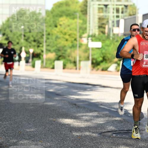 06.09.2026 - CURREX Alsterlauf Dr. Thomas Lammeyer http://msf.ph/oto/10125400 06.09.2026 09:43:15 Laufen 8158 meine-sportfotos.de