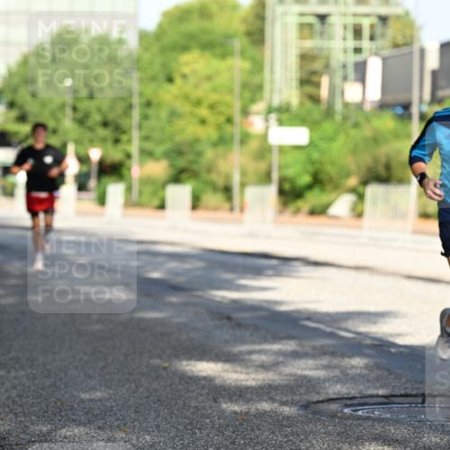 06.09.2026 - CURREX Alsterlauf Dr. Thomas Lammeyer http://msf.ph/oto/10125405 06.09.2026 09:43:16 Laufen 5906, 8158 meine-sportfotos.de